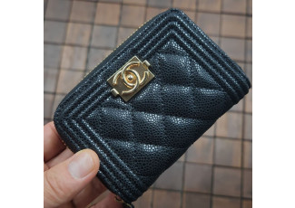 샤넬 22 보이 캐비어 금장 지퍼 카드지갑