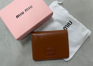 미우미우 반지갑