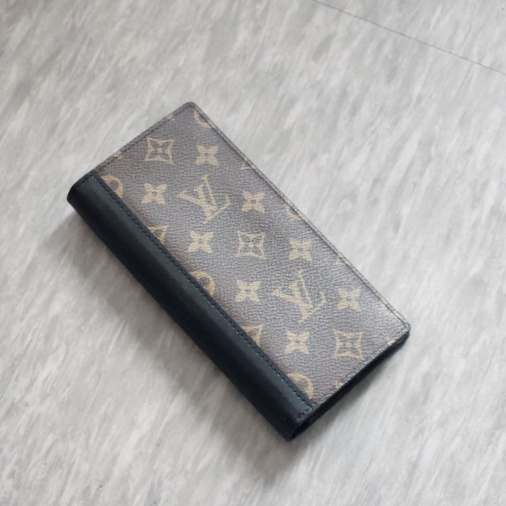 루이비통 106 브라짜 장지갑