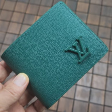 루이비통 144 멀티플 월릿 반지갑