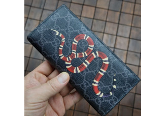 구찌 393 스네이크 장지갑 블랙