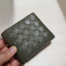보테가베네타 108 인트레치아토 반지갑 카키