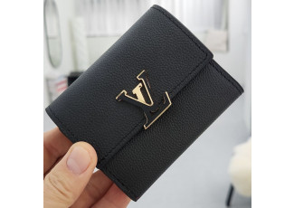 루이비통 298 카퓌신 중지갑 블랙