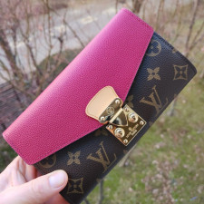 루이비통 139 팔라스 장지갑 핫핑크