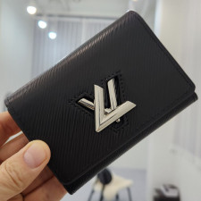 루이비통 102 트위스트 중지갑 은장