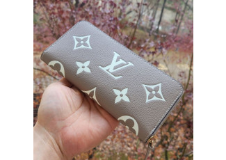 루이비통 331 클레망스 지퍼돌이 지퍼 베이지 장지갑