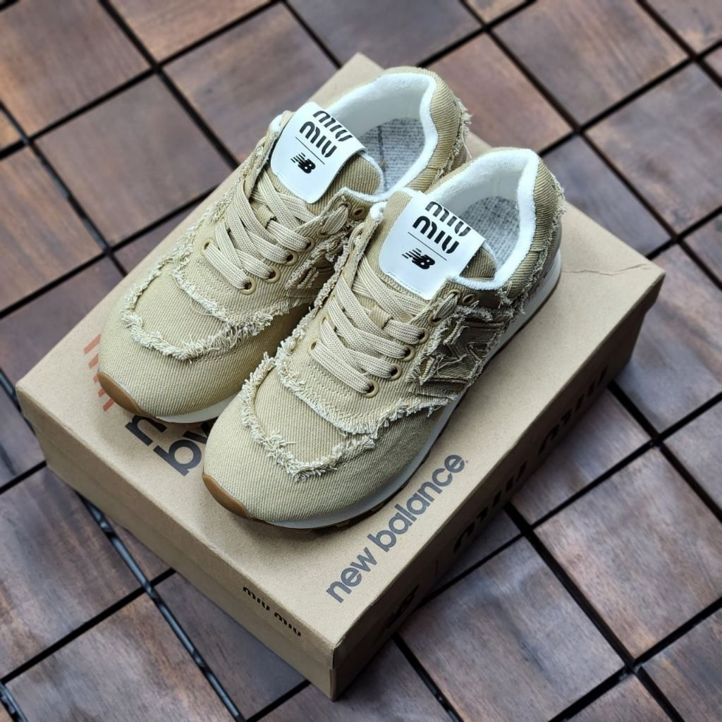 미우미우 X 뉴발란스 574 콜라보 데님 스니커즈 (신발)