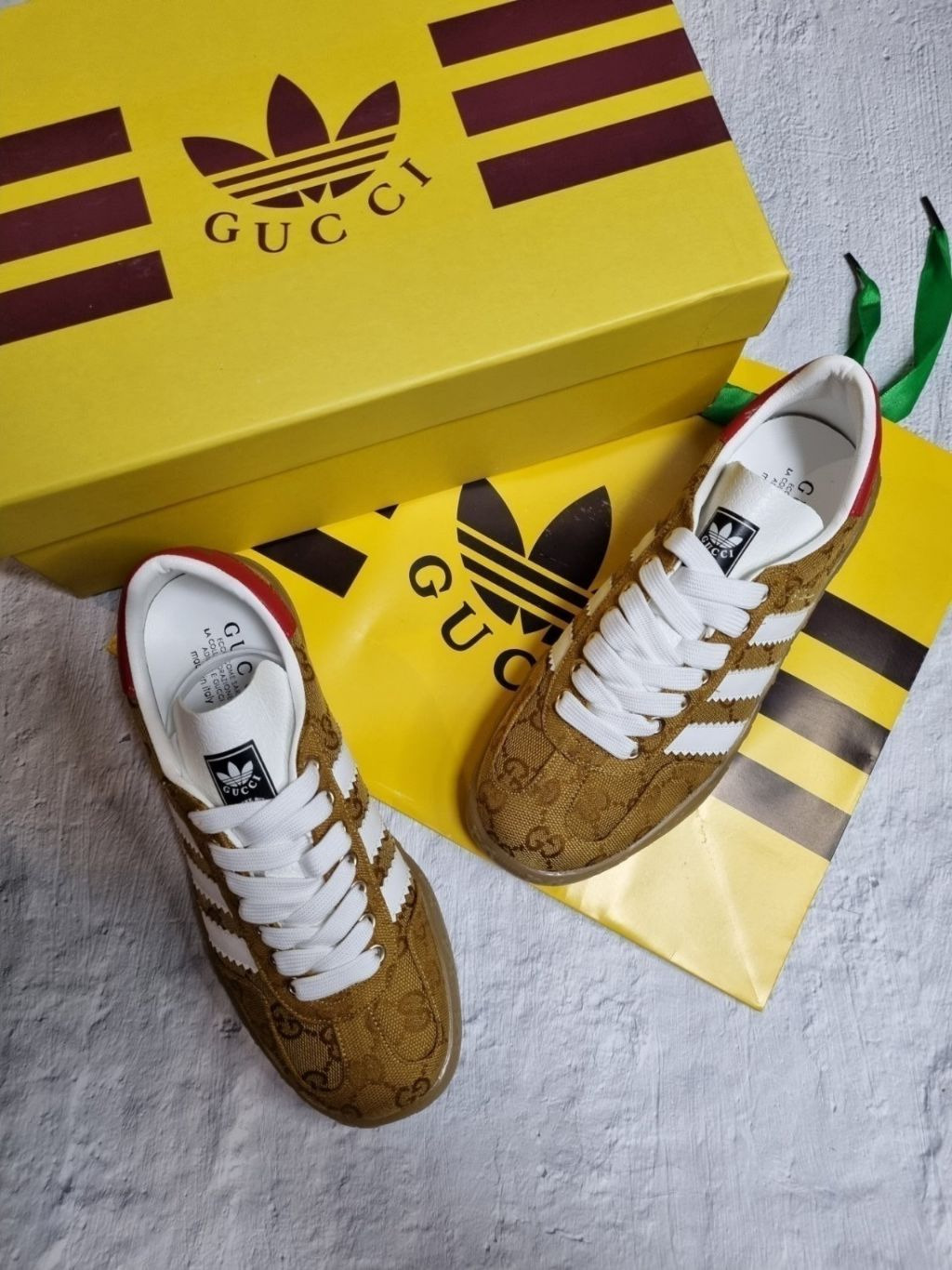 구찌 X 아디다스 콜라보 가젤 스니커즈 브라운 (신발)