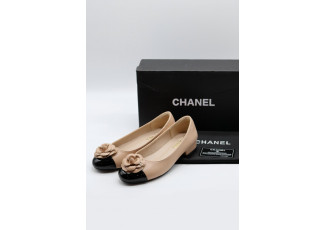 샤넬 투톤 까멜리아 발레리나 슈즈 (신발)