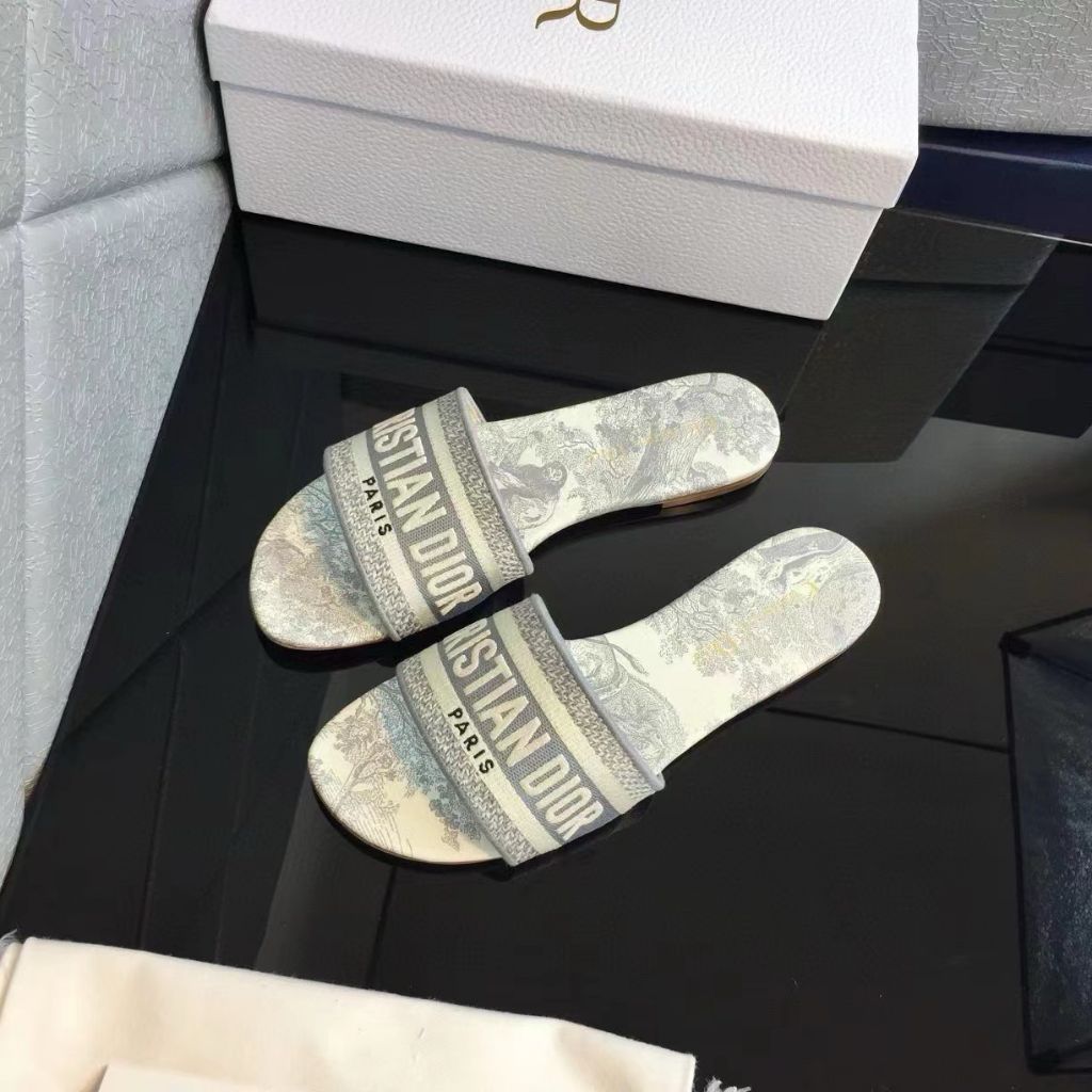 디올 오블리크 디웨이 뮬 그레이 슬리퍼 (신발)