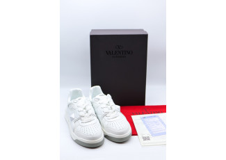 발렌티노 로만 스터드 스니커즈 (신발)