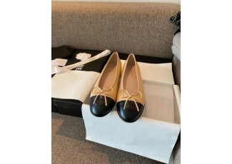 샤넬 투톤 램스킨 발레리나 베이지 블랙 플랫 슈즈 (신발)