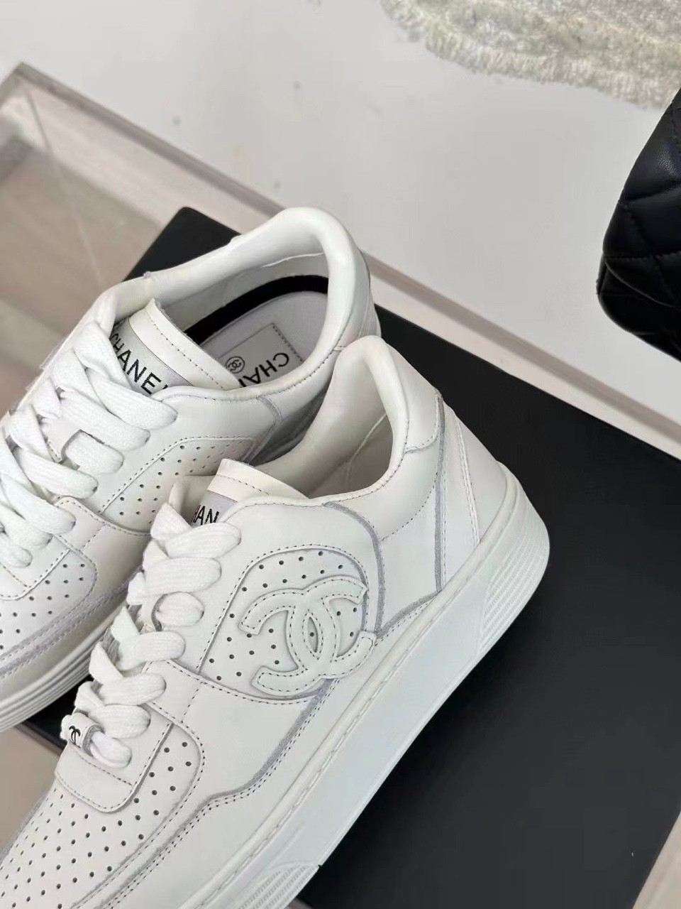 샤넬 여성 에어포스 스니커즈 (신발)