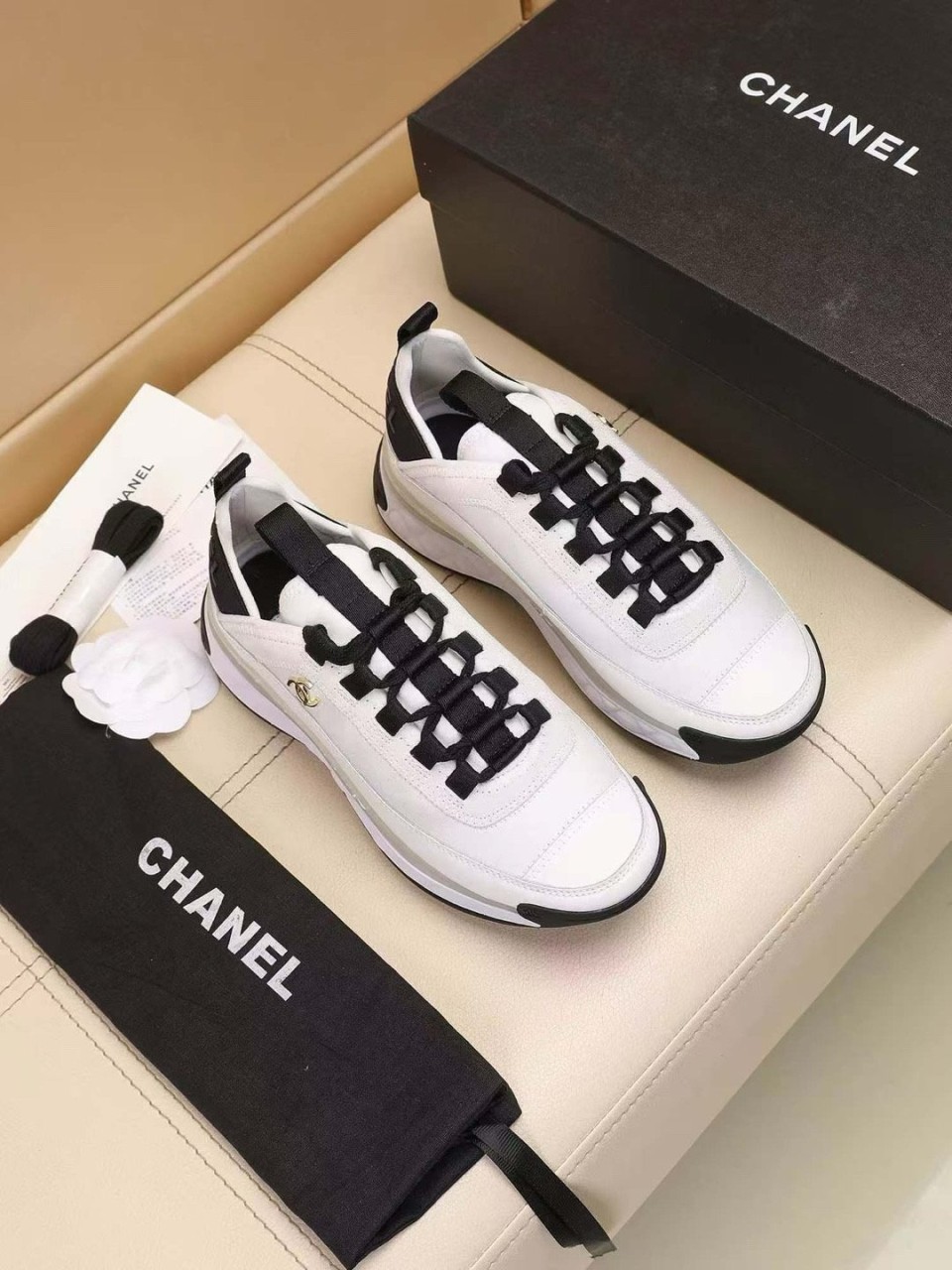 샤넬 믹스드파이버 화이트 스니커즈 (신발)
