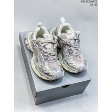 발렌시아가 3XL 에그쉘 스니커즈 (신발)