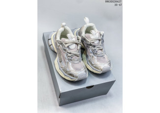 발렌시아가 3XL 에그쉘 스니커즈 (신발)