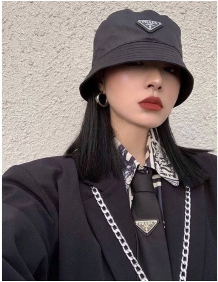 프라다 리나일론 버킷햇 (모자)