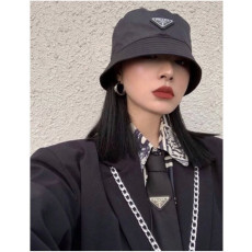 프라다 리나일론 버킷햇 (모자)