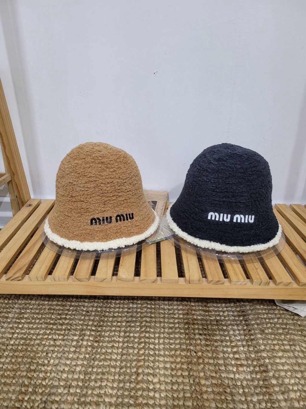 미우미우 버킷햇 (모자)