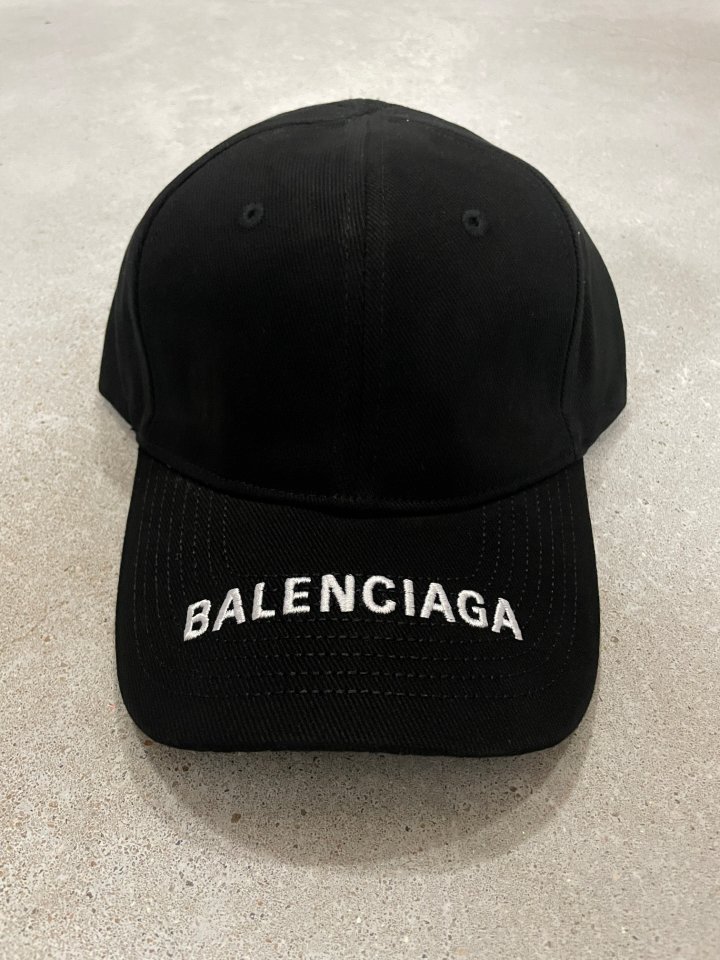 발렌시아가 바이저 볼캡 (모자)