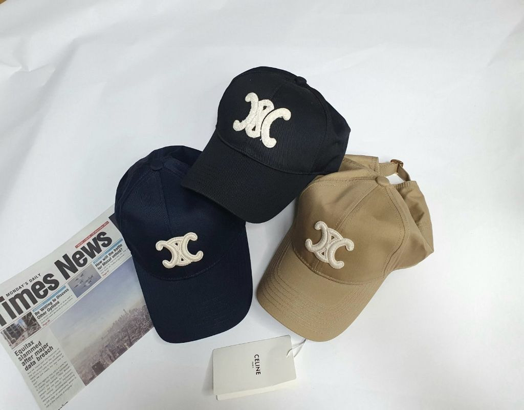 셀린느 트리오페 볼캡 (모자)