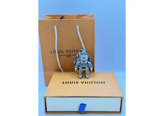 루이비통 KJ02 LV 우주비행사 키홀더 & 백참 키링