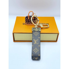 루이비통 KJ26 LV 모노그램 드래곤 백참 & 키홀더 키링