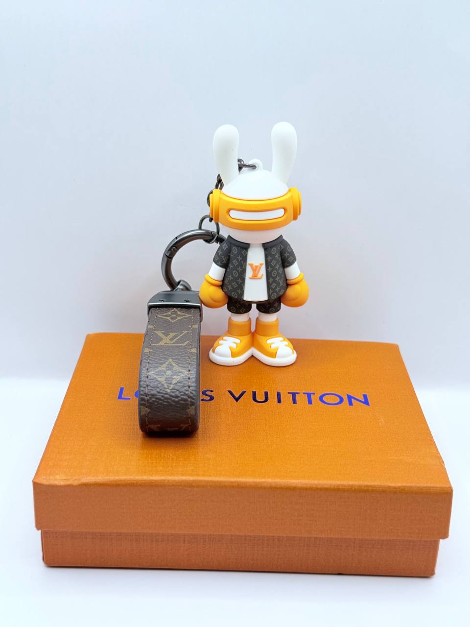 루이비통 KJ42 모노그램 버니 옐로우 키링