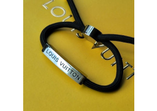 루이비통 스페이스 레더 팔찌