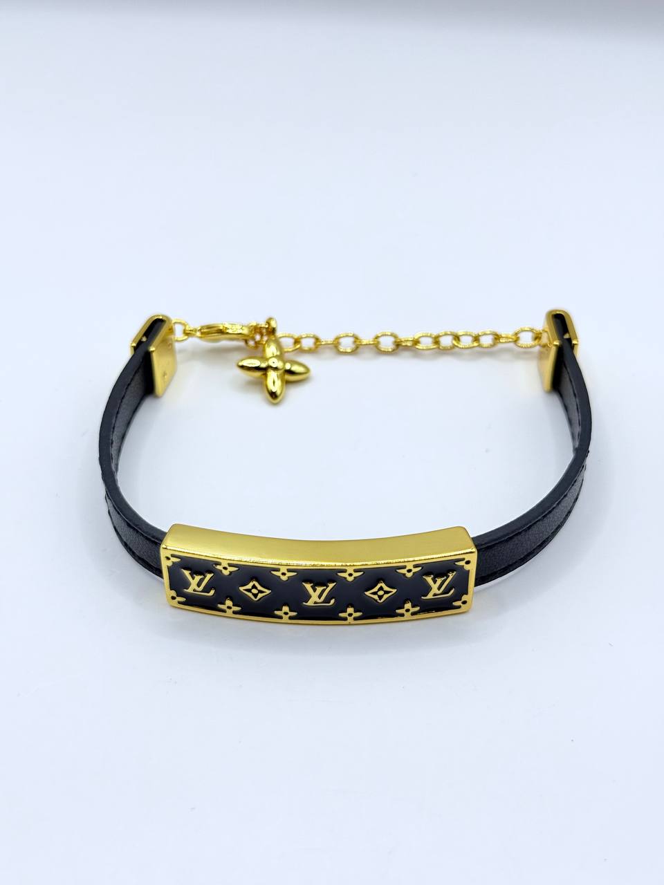 루이비통 KJ43 나노그램 에나멜 팔찌