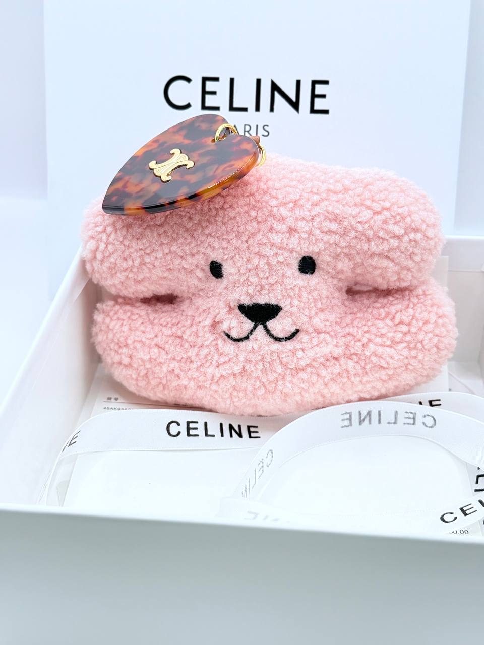 셀린느 NE04 트리옹프 하트 폼폼 시어링 앤 아세테이트 내추럴 탄 키링 핑크