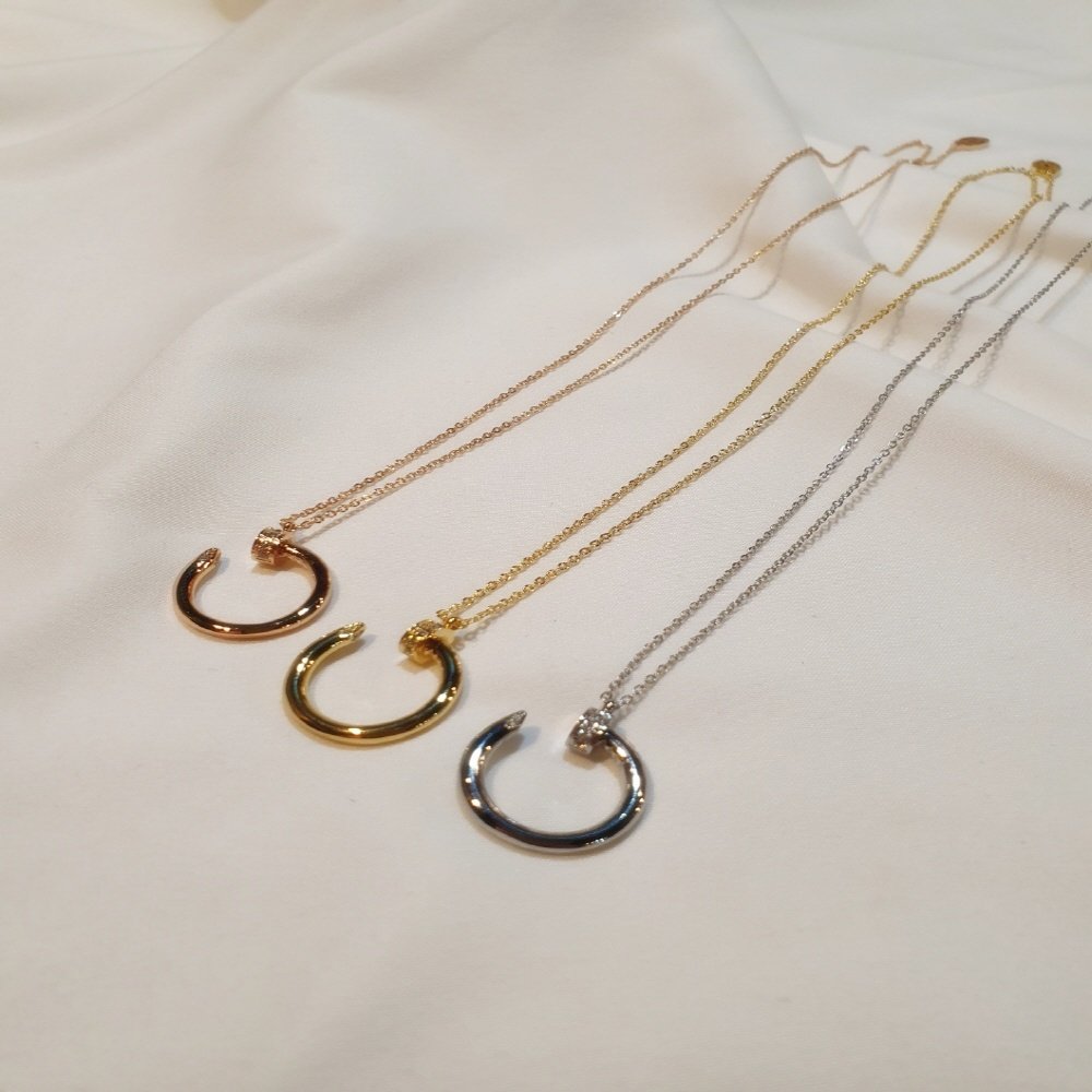 까르띠에 큐빅 앵끌루 목걸이