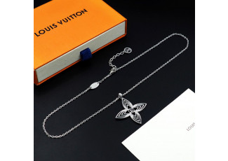 루이비통 KJ21 2025 M01952 LV 플라워 스터드 넥클리스 목걸이