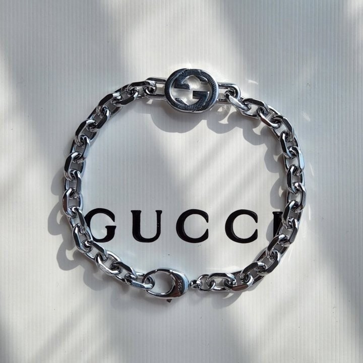 구찌 287 인터로킹 G 체인 팔찌