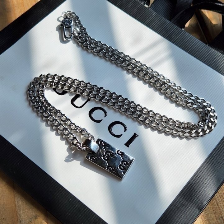 구찌 200 고스트 목걸이