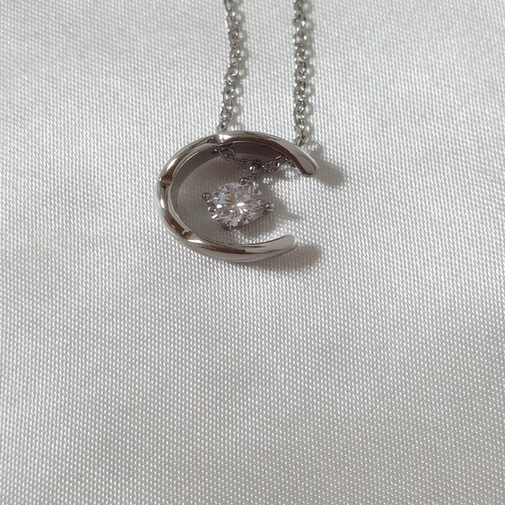 샤넬 뉴 큐빅 코코 실버 목걸이