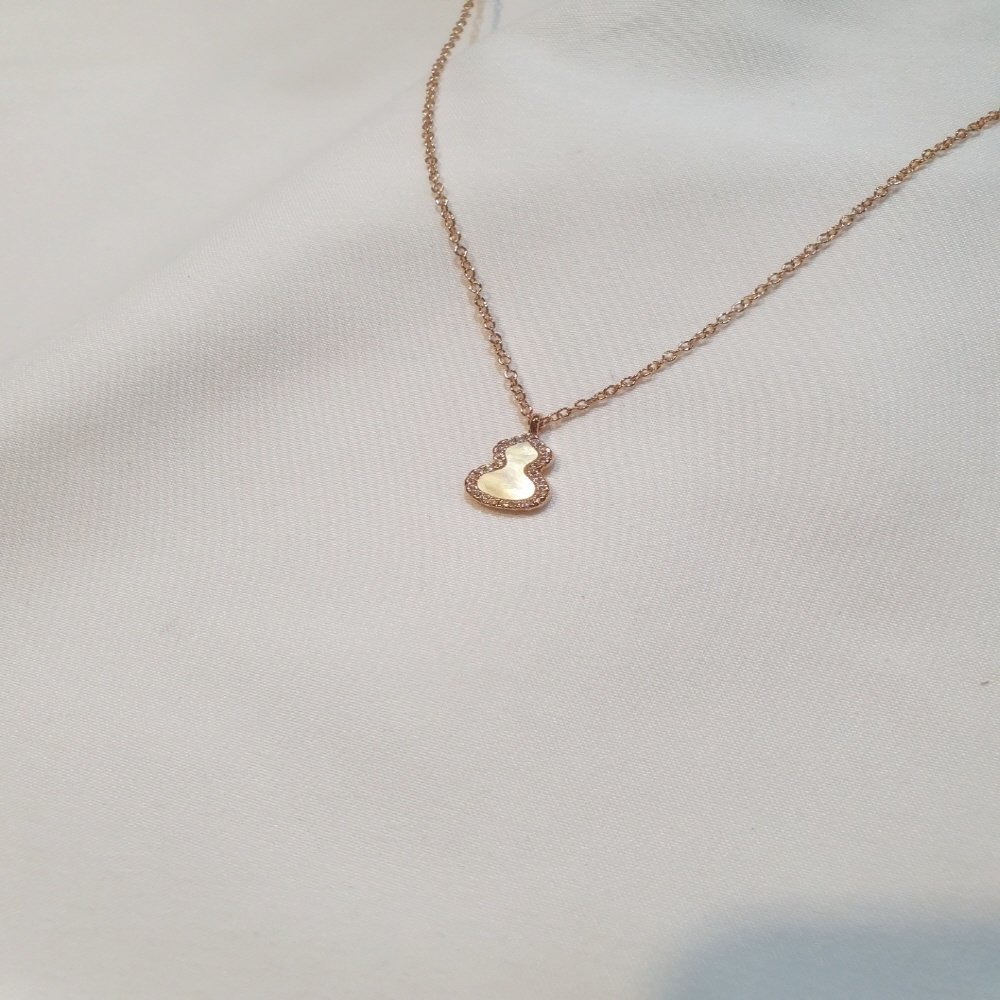 키린 울루 자개 싱글 목걸이