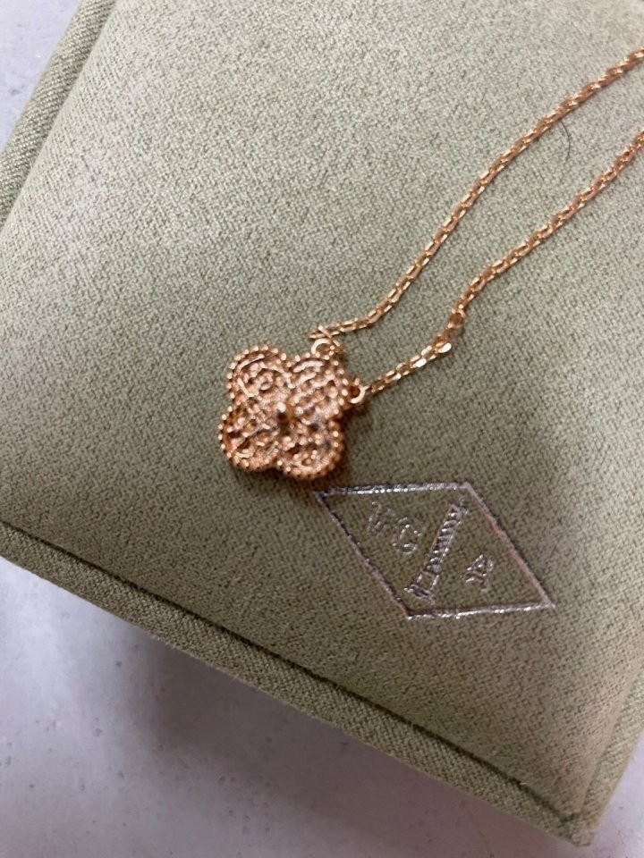 반클리프 빈티지 알함브라 로즈골드 목걸이