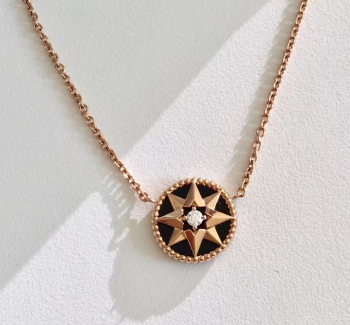 디올 로즈 목걸이