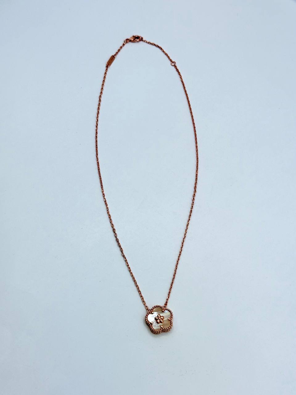 반클리프 VCF14 럭키 스프링 펜던트 플럼 블로썸 목걸이