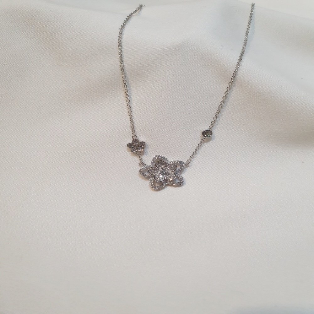 그라프 와일드 플라워 더블 다이아 목걸이