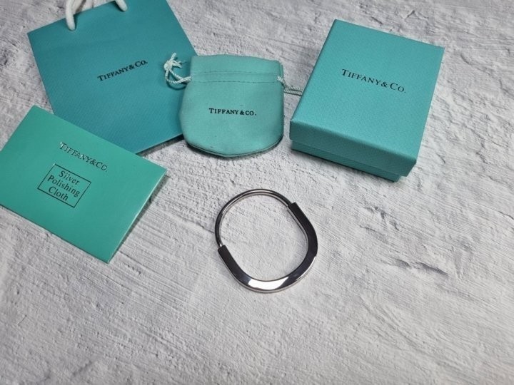 티파니 락 뱅글 화이트 팔찌