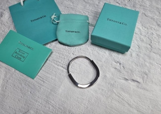 티파니 락 뱅글 화이트 팔찌