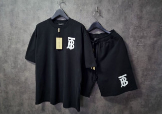 버버리 에멀슨 모노그램 트레이닝 세트