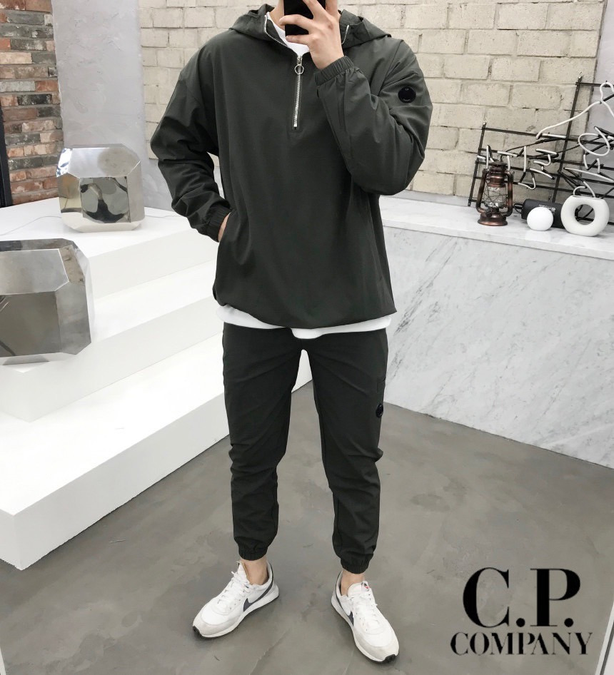 CP컴퍼니 크롬 후드 아노락 카고 조거 세트