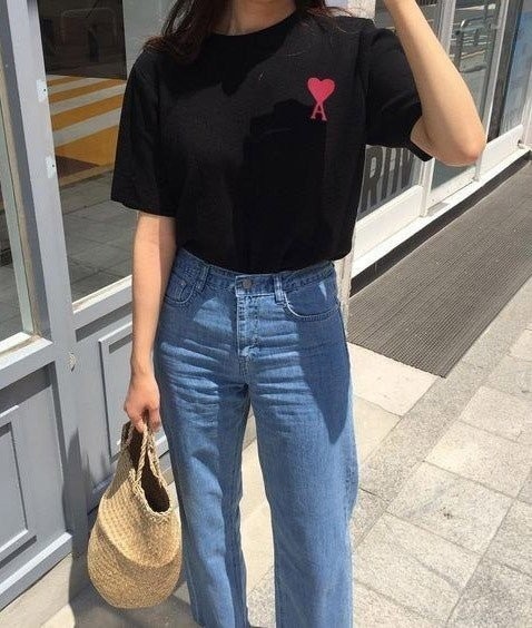 아미 여성 빅하트 자수 라운드 반팔티