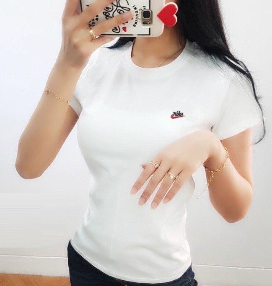 나이키 로고 반팔티