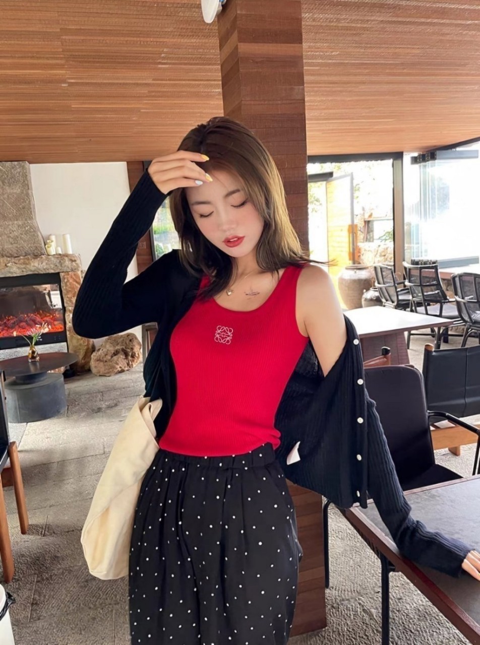 로에베 여성 민소매 골지 니트 나시