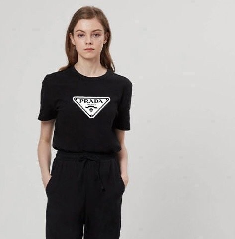 프라다 화이트 트라이앵글 로고 반팔티