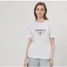 프라다 화이트 트라이앵글 로고 반팔티